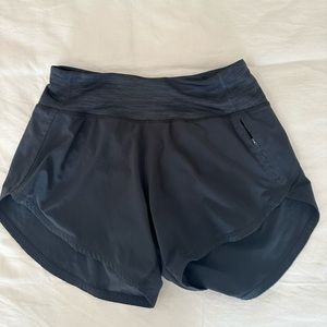Outdoor voices exercise short (small, black)